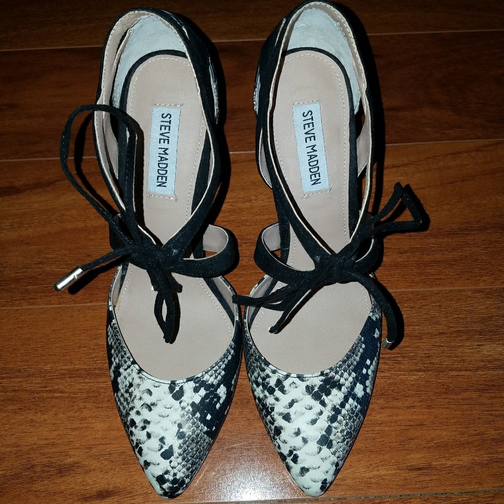 Never worn Steve Madden Stilettos with laces